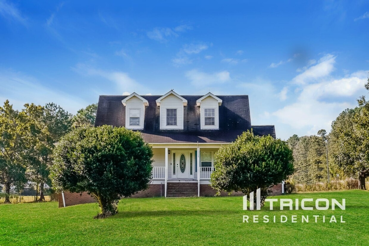 Foto principal - 2355 Smith Rd