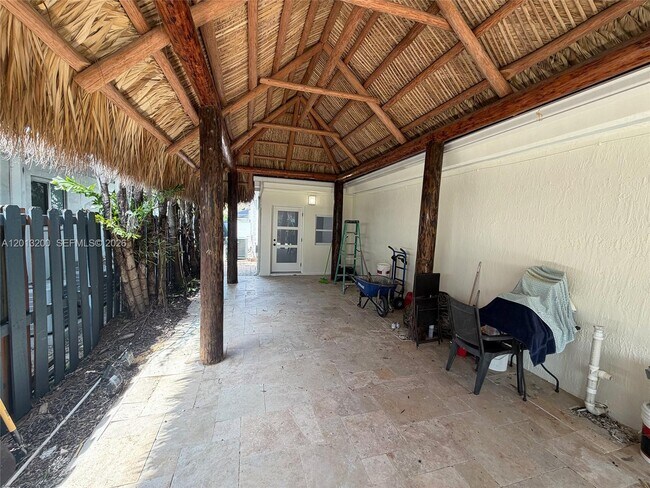 Foto del edificio - 214 NE 108th St