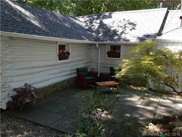 Building Photo - 305 Thayer Pond Rd