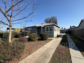 Building Photo - 500 N Hall St