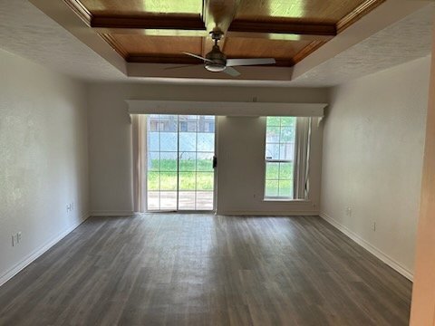 Foto del edificio - 307 Whispering Pines Dr