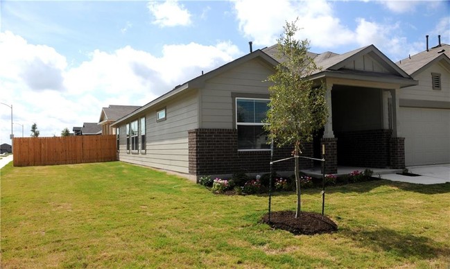 Building Photo - 13737 Harrisglenn Dr