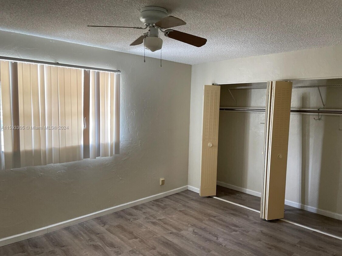 Foto del edificio - 6508 SW 41st St