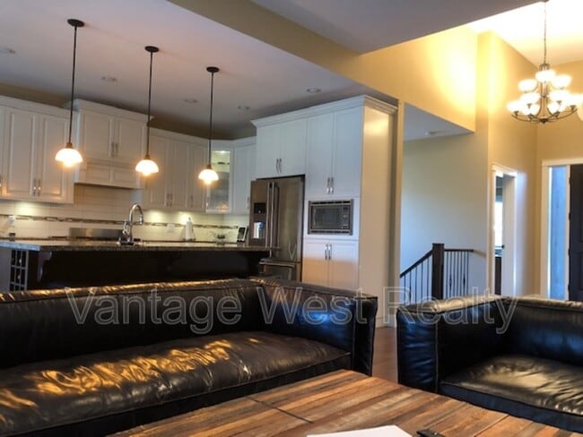 Building Photo - 1588 Marina Way