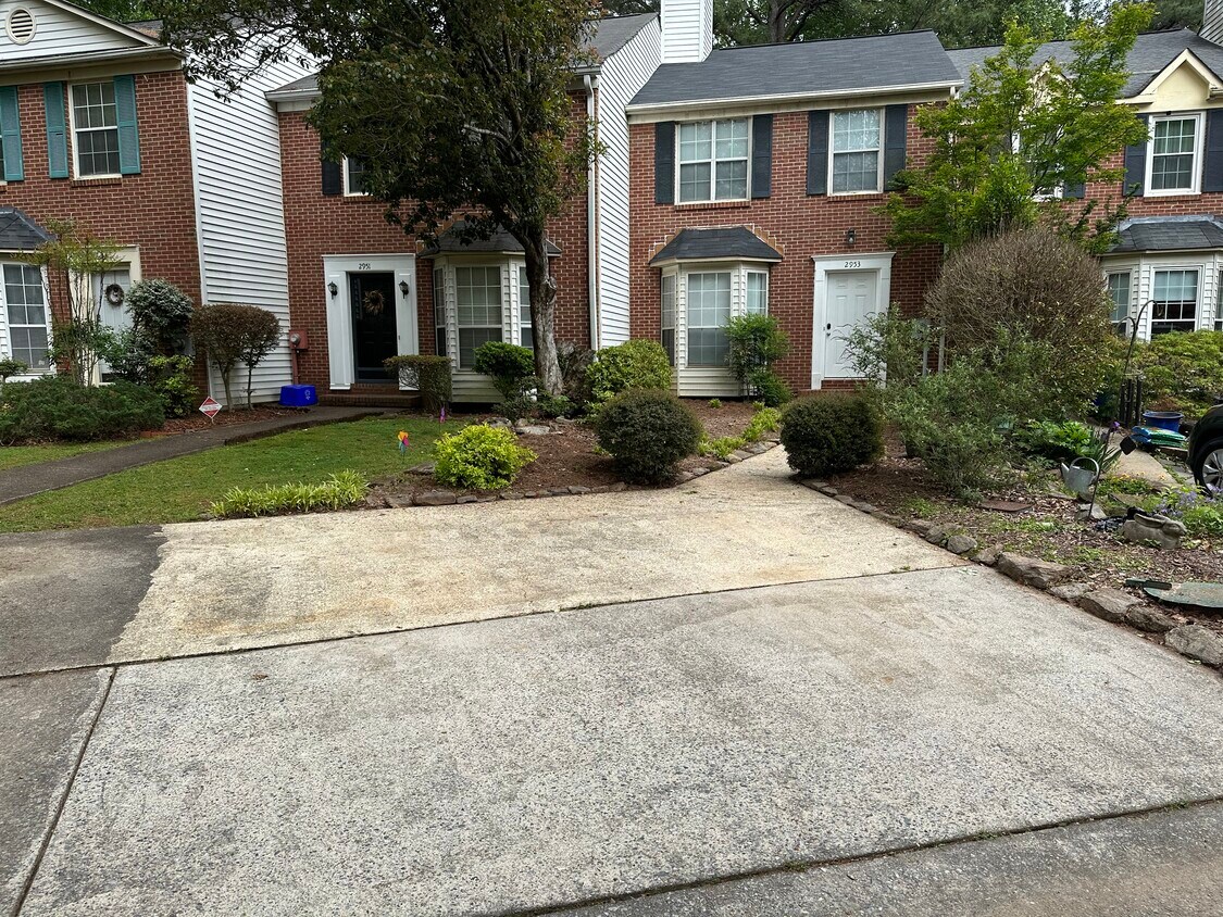 Foto principal - 2953 Lexington Trace Dr SE