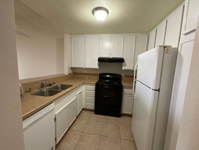 Foto del edificio - 5985 Dandridge Ln