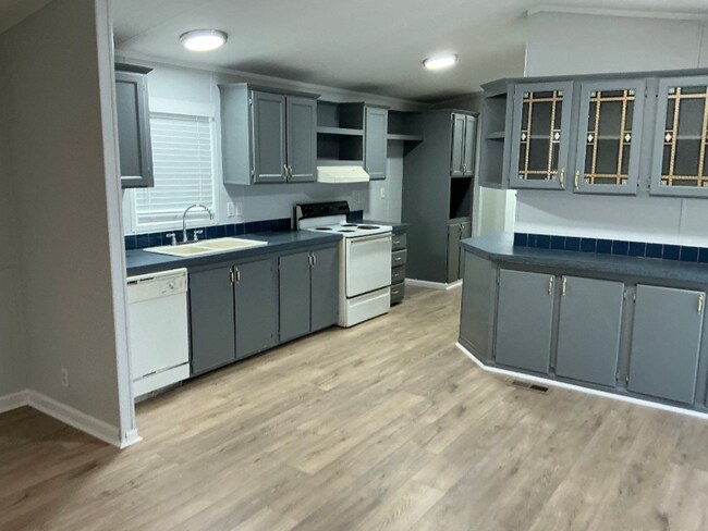 Foto del edificio - 1081 Clara Ln