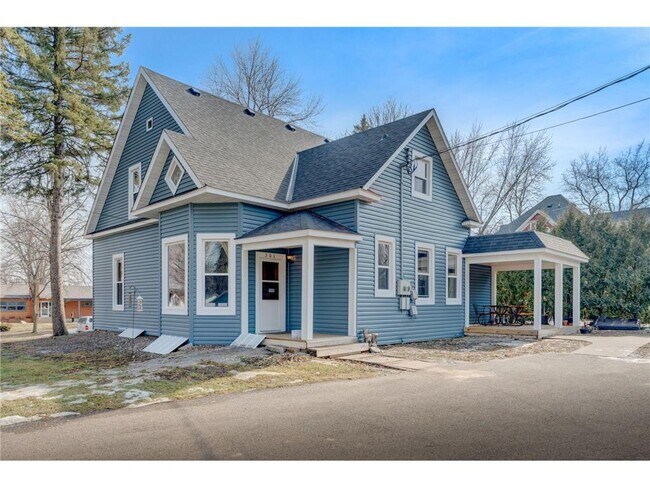 Building Photo - 301 Angel Ave SW