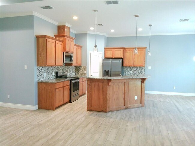 Building Photo - 801 Truk Dr