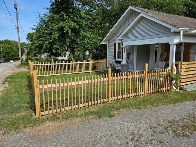 Photo - 112 Lucile St House