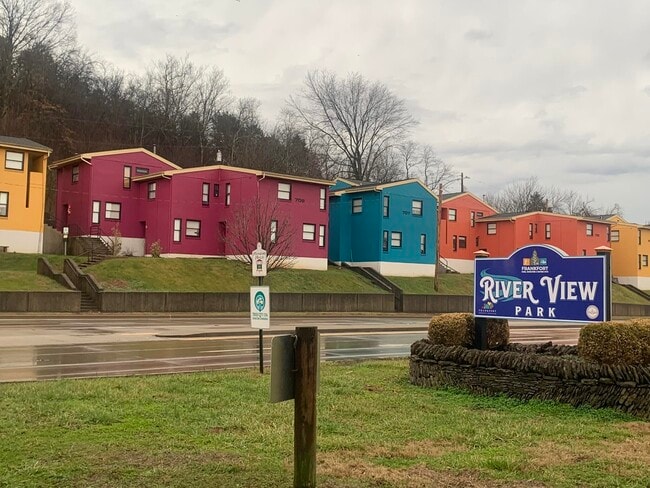 Foto del edificio - 702 Wilkinson Blvd