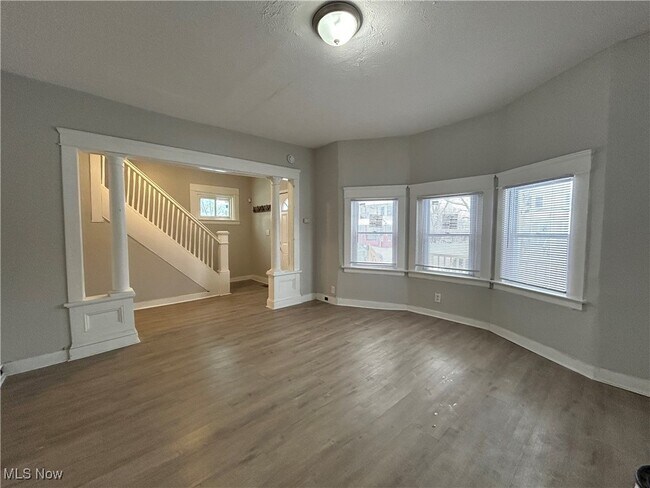 Building Photo - 10726 Garfield Ave