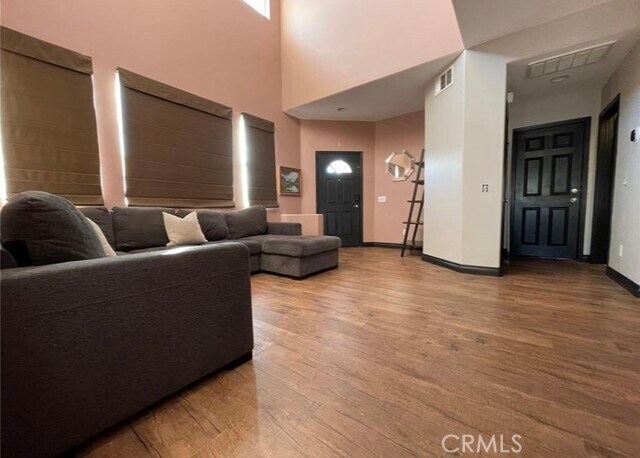 Foto del edificio - 1341 Dawes St