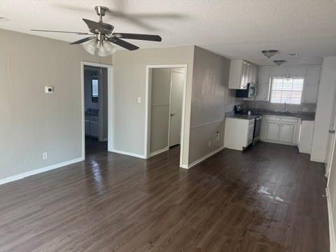 Building Photo - 6420 Perdido Dr