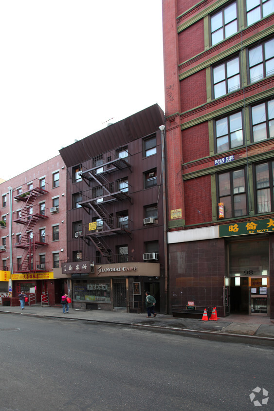 Primary Photo - 100 Mott St 2nd Floor