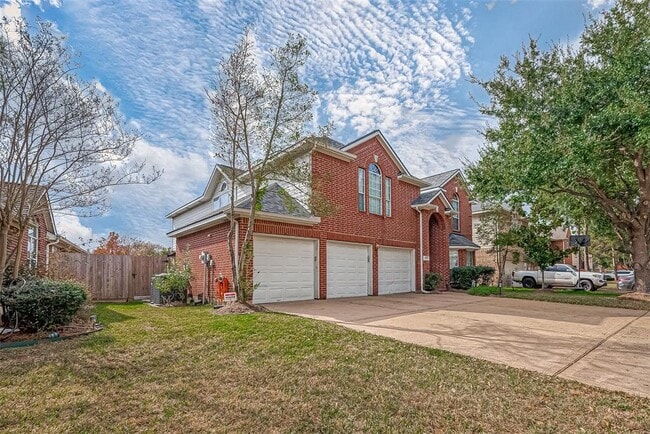 Building Photo - 16523 Pinon Vista Dr