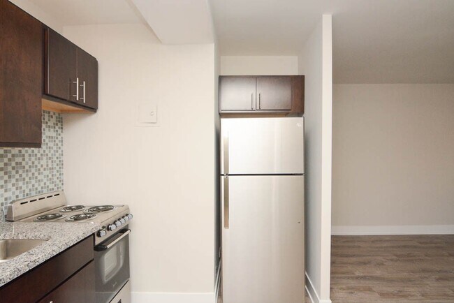 Foto del edificio - 448 W Wellington Ave