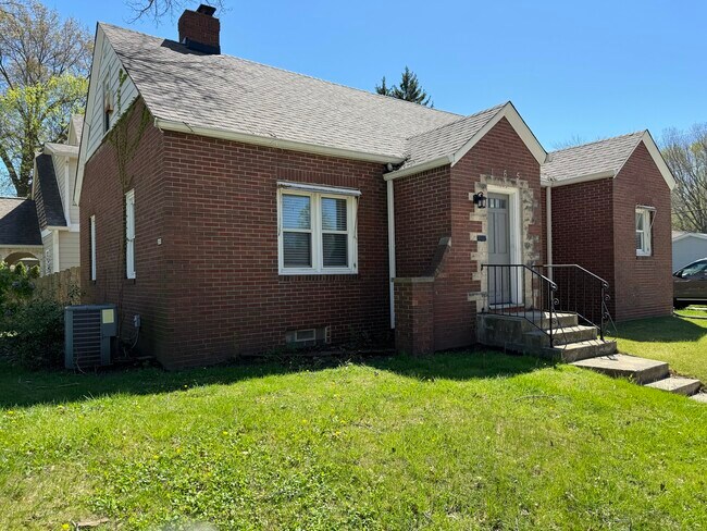 Building Photo - 165 Berkley Rd