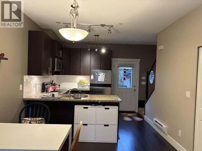 Photo du bâtiment - 5211 Irmin St