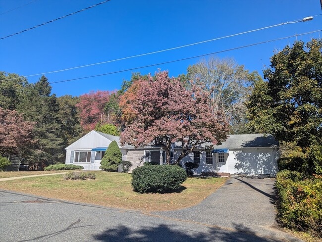 Building Photo - 58 Cutler Dr