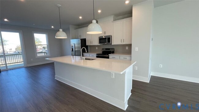 Foto del edificio - 10120 All Star Blvd