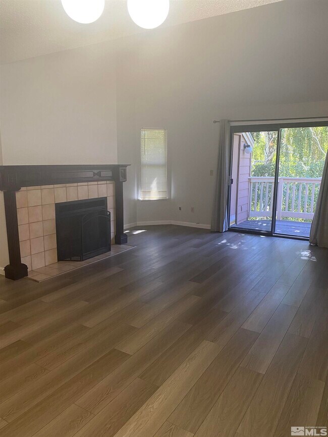 Building Photo - 2875 Idlewild Dr