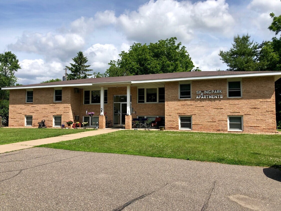 Primary Photo - 1590 Spring St