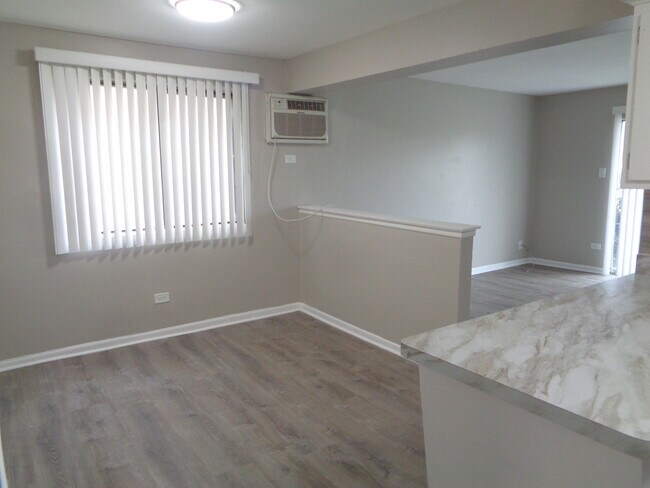 Building Photo - 6045 Marshall Ave