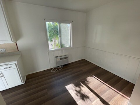Foto del edificio - 4961 Coldwater Canyon Ave