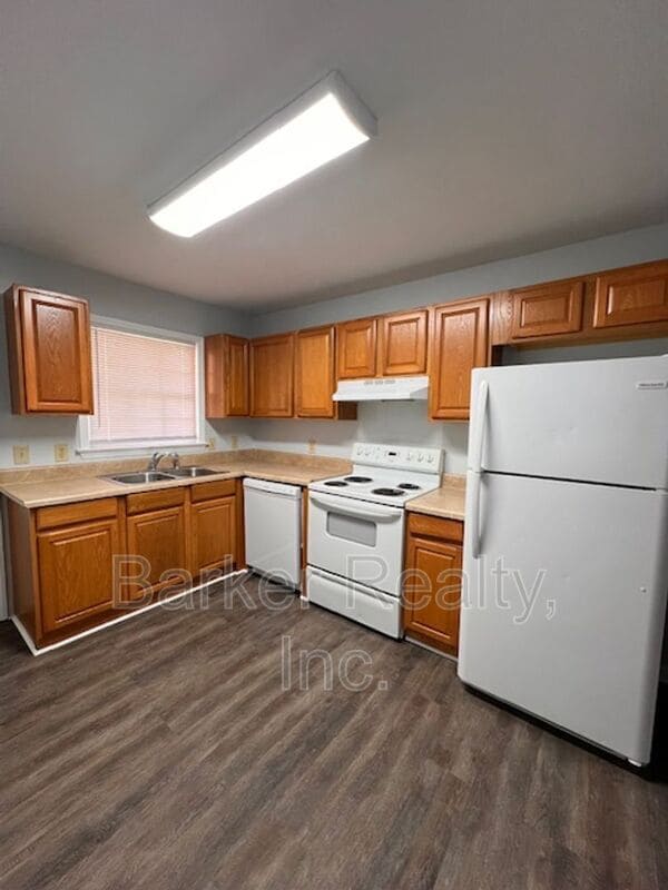 Building Photo - 2527 Ricky Cir