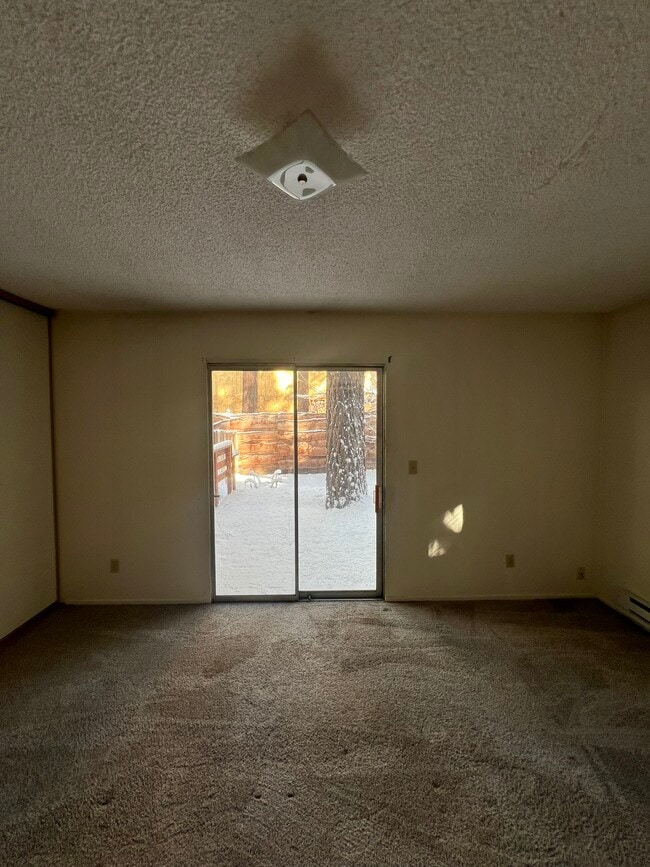 Foto del edificio - 1109 Sierra Blvd