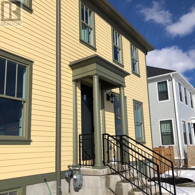 Photo du bâtiment - 10 Perez Rd