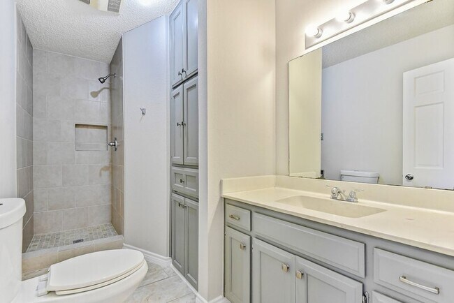 Foto del edificio - 306 Jenny Ln