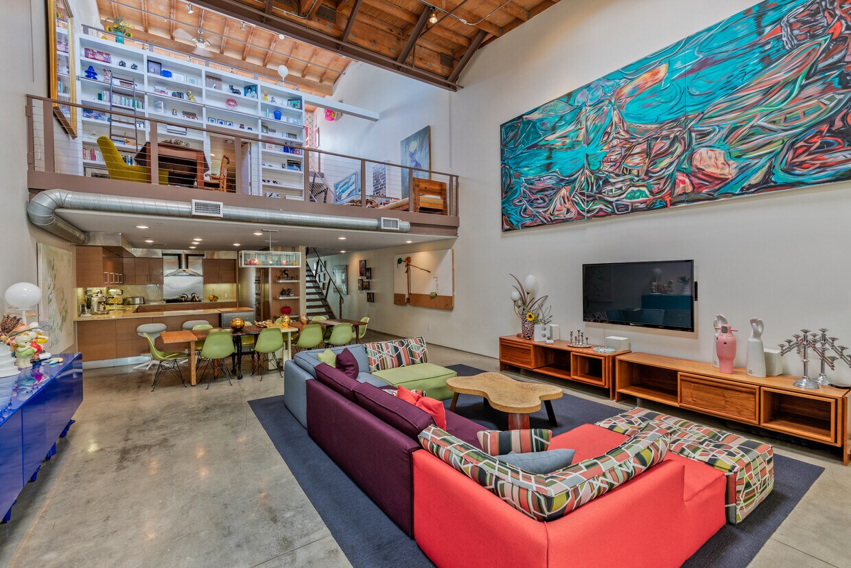 2100 Abbot Kinney Blvd, Los Angeles, CA 90291 Condo for Rent in Los