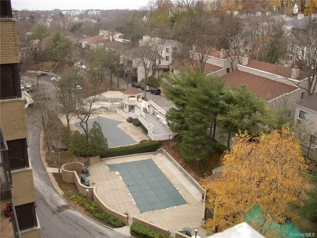 Foto del edificio - 25 Rockledge Ave