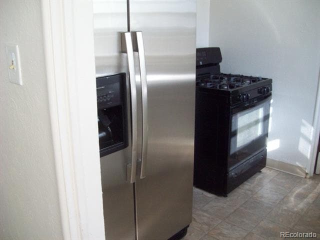 Building Photo - 1930 Ulster St