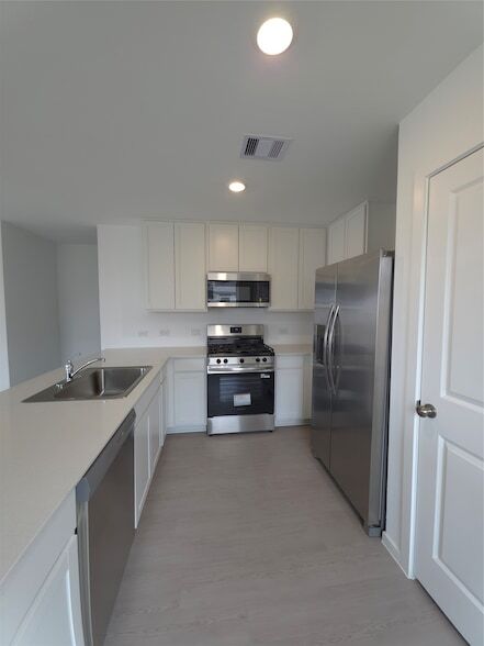 Building Photo - 26930 Cascade Sunrise St