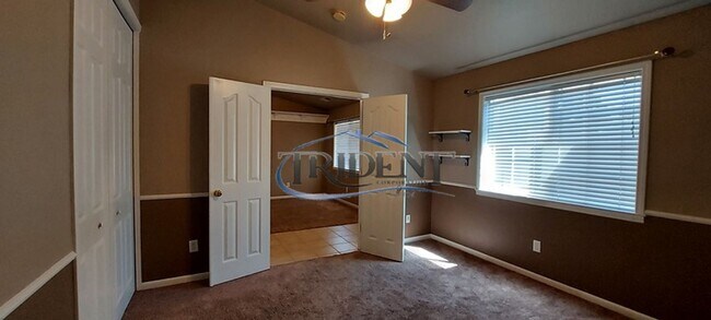 Foto del edificio - 4 bedroom, 2 bath house with open floor plan