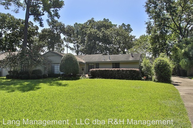 Building Photo - 2 br, 1.5 bath House - 4211 Ascot