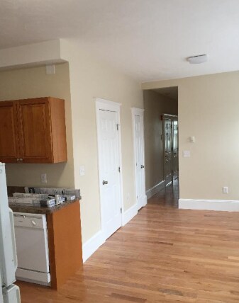 Building Photo - 882 Huntington Ave