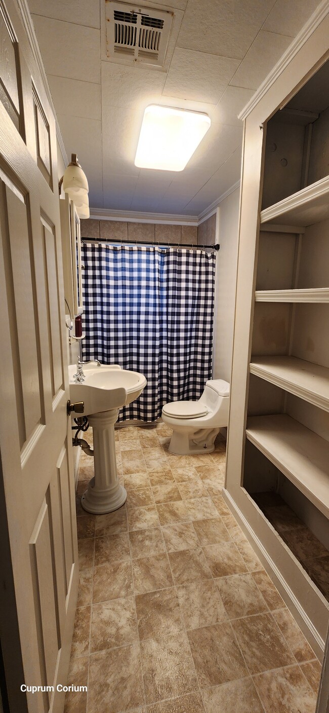 Building Photo - 426 Missouri St