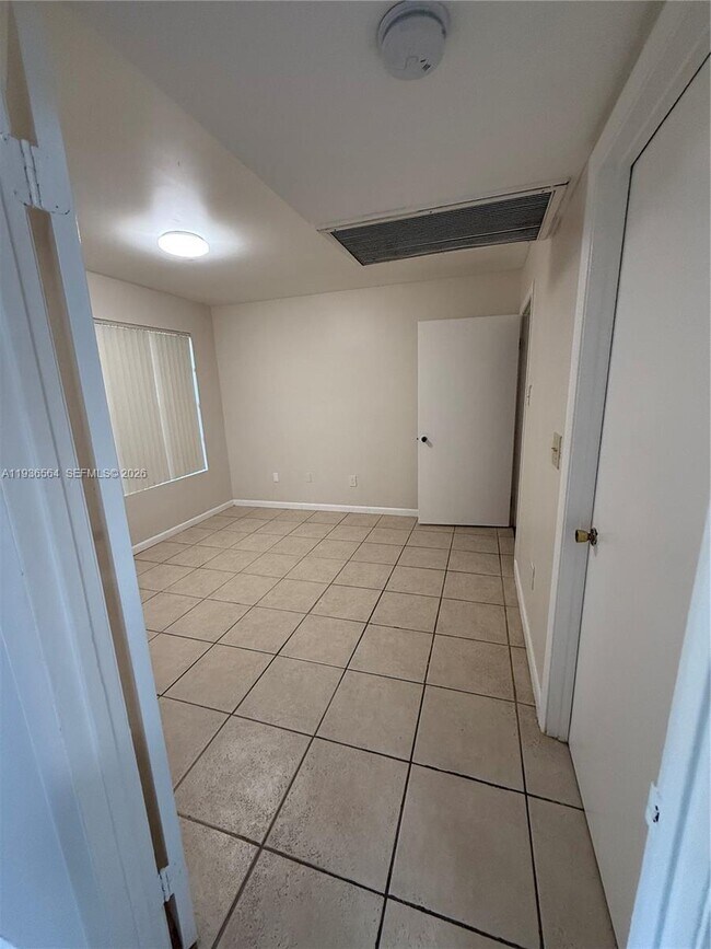 Foto del edificio - 15325 SW 106th Terrace