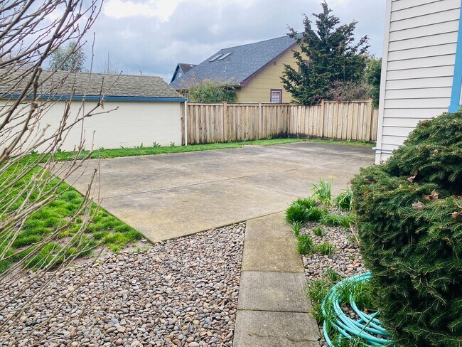 Building Photo - Beautiful Single Family Home in the Willia...