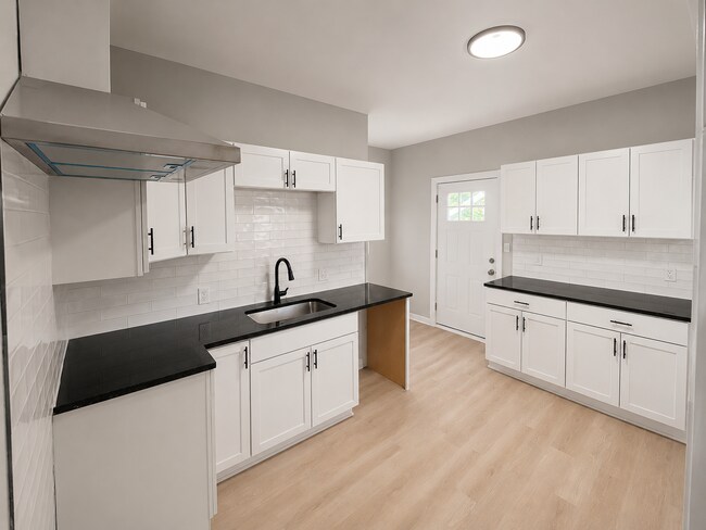 Foto del edificio - 2910 Belleview Ave
