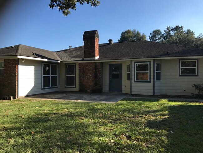 Foto del edificio - 16403 Ellis Ave