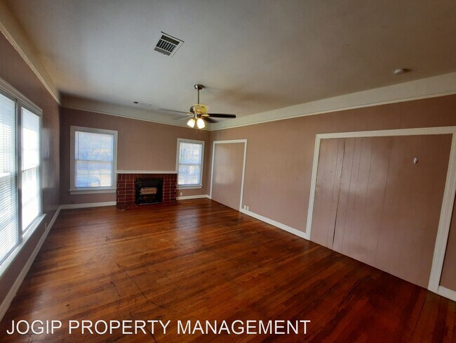 Foto del edificio - 3 br, 3 bath House - 1718 W. Oak St
