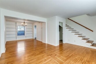 Building Photo - 6421 Bordeaux Ave