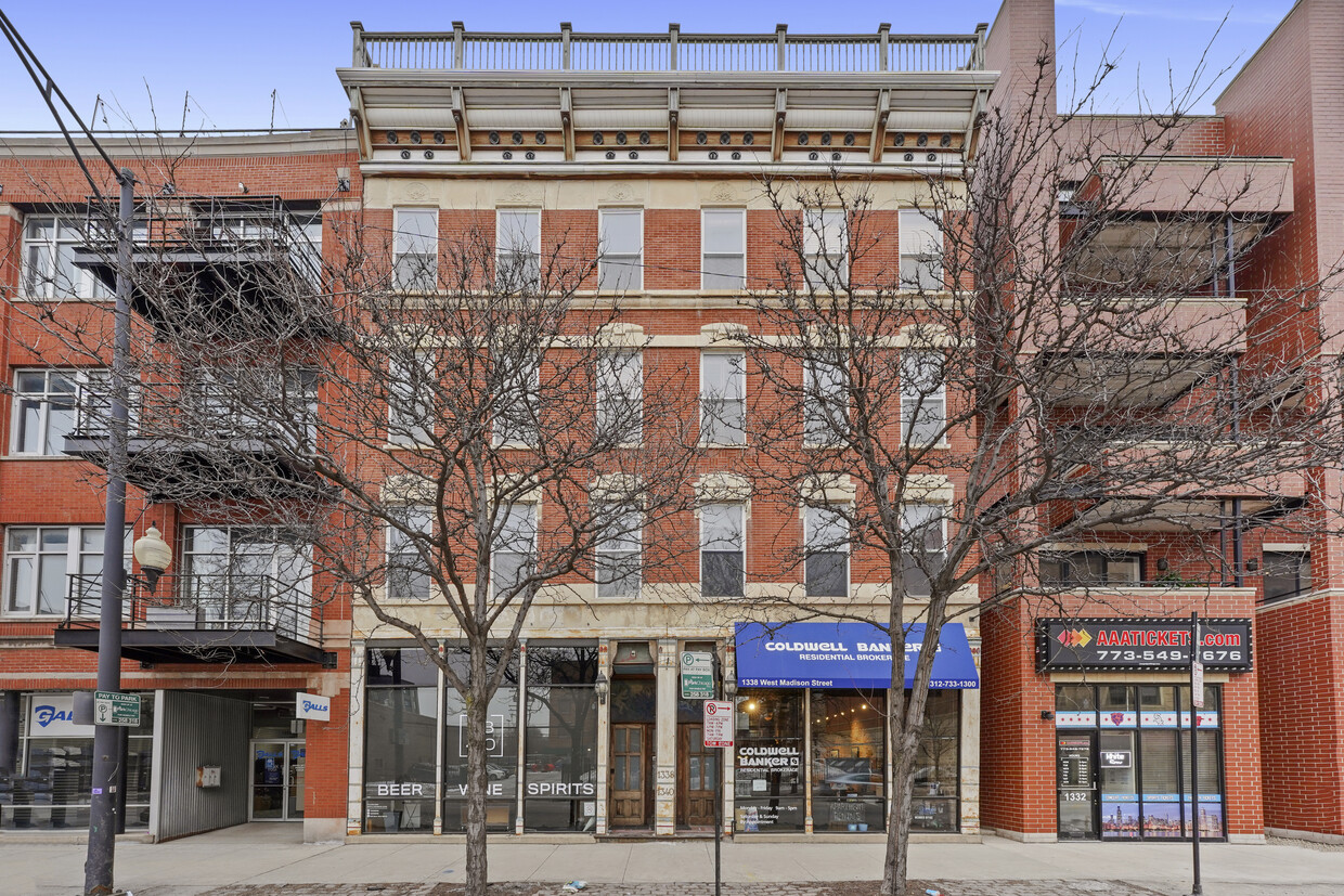 Foto principal - 1338 W Madison St