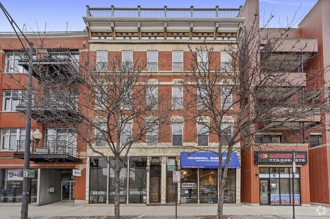 Building Photo - 1338 W Madison St