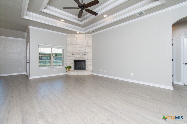 Foto del edificio - 8803 Grand Oaks Ln